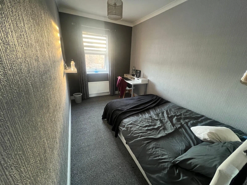 Kesteven Street - 3 Bed - Thumbnail 6